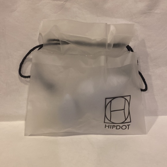 HIPDOT Color Change Blue Sponge Duo
Blue $18 - Picture 2 of 5